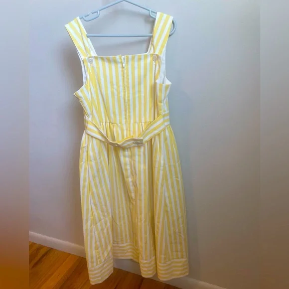 Sylvia Whyte Vintage Yellow & White Striped Dress with Tulips Size 10 - Picture 2 of 5